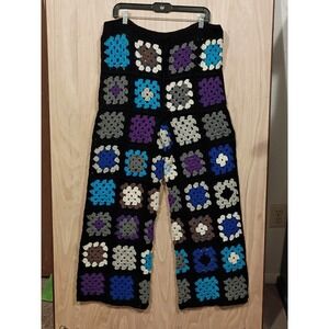 Crochet Women's Granny Square Pants Size XL.